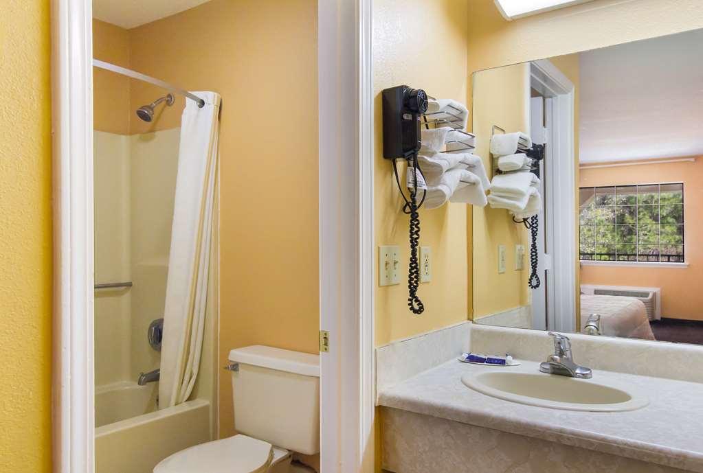 Americas Best Value Inn Darien Extérieur photo