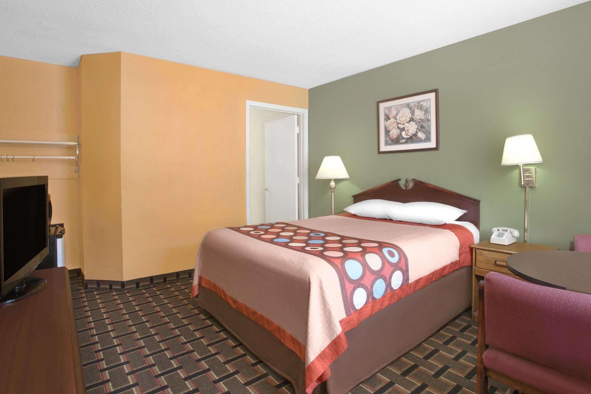 Americas Best Value Inn Darien Extérieur photo